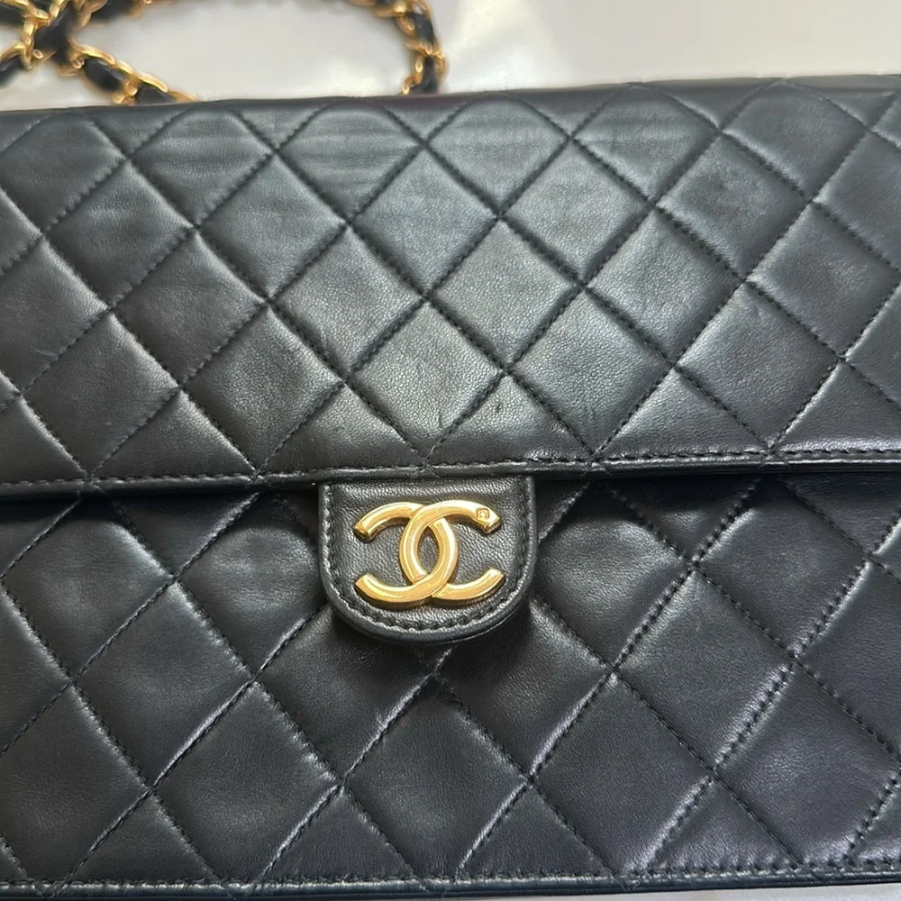 Chanel Black Lambskin Medium Single Flap Quilted Leather Bag Gold Hardware - Picture 9 of 15